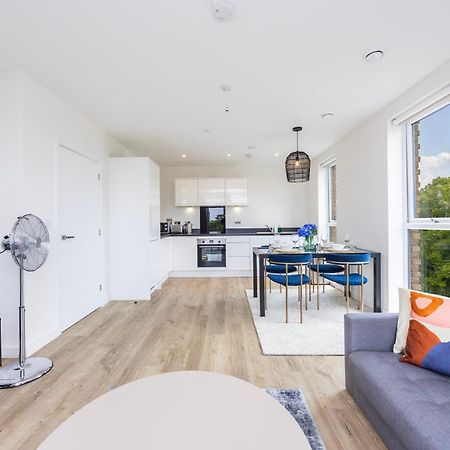 Brentwooddelight Apartment Bagian luar foto